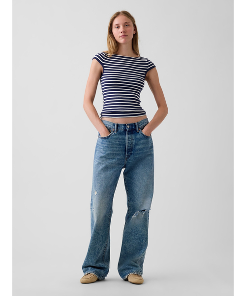 GAP(ギャップ)の「モダン ボートネックTシャツ(Tシャツ/カットソー・レディース・ホワイト/ブラック/ブラウン・S/M/XS/XL)」の5枚目の写真