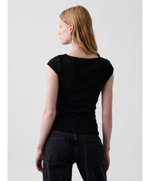 GAP(ギャップ)の「モダン ボートネックTシャツ(Tシャツ/カットソー・レディース・ホワイト/ブラック/ブラウン・S/M/XS/XL)」の8枚目の写真