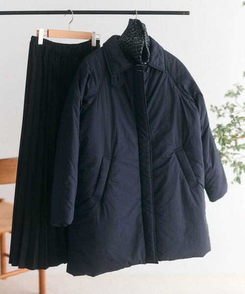 Firsthand(ファーストハンド)の「Firsthand/ファーストハンド 限定展開 PRIMALOFT プリマロフト ステンカラージャケット(ダウンジャケット/コート・レディース・ベージュ/ブラック/ネイビー・FREE)」の3枚目の写真