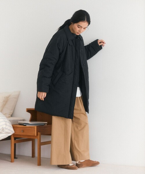 Firsthand(ファーストハンド)の「Firsthand/ファーストハンド 限定展開 PRIMALOFT プリマロフト ステンカラージャケット(ダウンジャケット/コート・レディース・ベージュ/ブラック/ネイビー・FREE)」の5枚目の写真