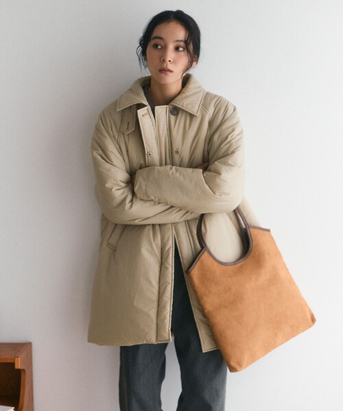 Firsthand(ファーストハンド)の「Firsthand/ファーストハンド 限定展開 PRIMALOFT プリマロフト ステンカラージャケット(ダウンジャケット/コート・レディース・ベージュ/ブラック/ネイビー・FREE)」の13枚目の写真