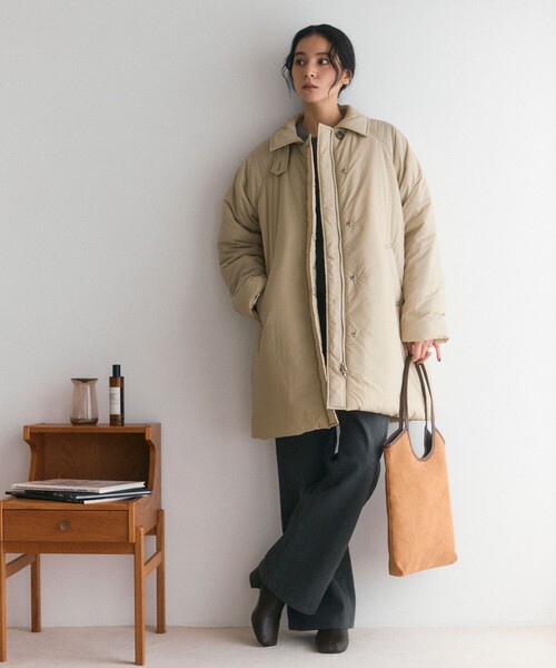 Firsthand(ファーストハンド)の「Firsthand/ファーストハンド 限定展開 PRIMALOFT プリマロフト ステンカラージャケット(ダウンジャケット/コート・レディース・ベージュ/ブラック/ネイビー・FREE)」の15枚目の写真