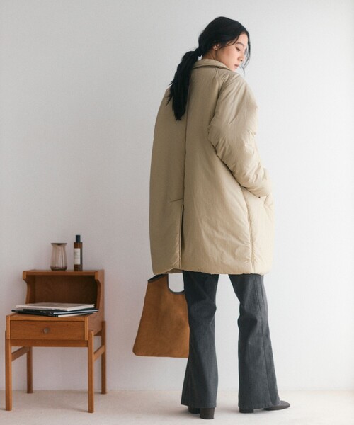 Firsthand(ファーストハンド)の「Firsthand/ファーストハンド 限定展開 PRIMALOFT プリマロフト ステンカラージャケット(ダウンジャケット/コート・レディース・ベージュ/ブラック/ネイビー・FREE)」の20枚目の写真