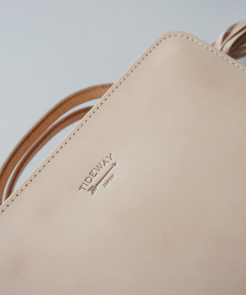 TIDEWAY(タイドウェイ)の「NUME 2WAY SHOULDER/四角ボストン(ショルダーバッグ・レディース・ブラック/チョコ/その他/キャメル・FREE)」の22枚目の写真