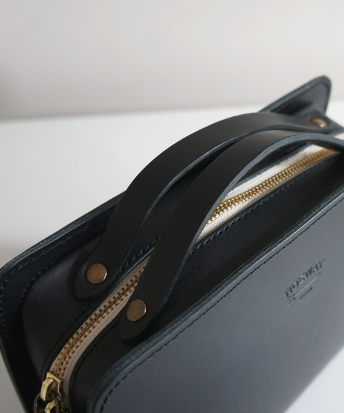 TIDEWAY(タイドウェイ)の「NUME 2WAY SHOULDER/四角ボストン(ショルダーバッグ・レディース・ブラック/チョコ/その他/キャメル・FREE)」の18枚目の写真
