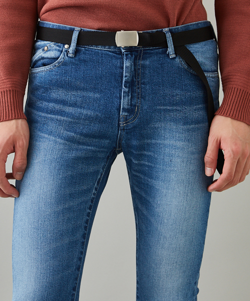 STUDIOUS(ステュディオス)の「STUDIOUS ユーズドテーパードスキニーデニム(デニムパンツ・メンズ・ブルー/サックスブルー・3/1/2)」の14枚目の写真