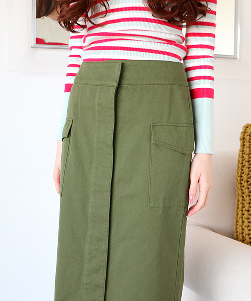 N.(N. Natural Beauty Basic)(エヌエヌナチュラルビューティーベーシック)の「【Oggi 4月号掲載】ワークチノタイトスカート(スカート・レディース・ベージュ/ホワイト/カーキ・MEDIUM/SMALL)」の9枚目の写真