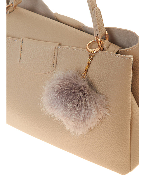 Color（カラー）の「ファーチャーム付スクエアバッグ（ハンドバッグ・レディース・ブラック/ベージュ/カーキ/サックスブルー/ベビーピンク・FREE）」の15枚目の写真