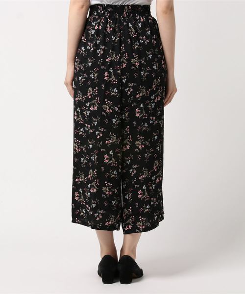 ROPE' PICNIC（ロペピクニック）の「花柄ワイドパンツ（その他パンツ・レディース・ブラック系その他/ブルー系その他・FREE）」の4枚目の写真