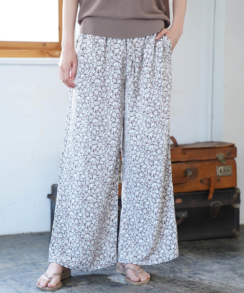 AMERICAN HOLIC(アメリカンホリック)の「ドロストとろみギャザーワイドパンツ*(その他パンツ・レディース・ブラック/ネイビー/モカ/ベージュ系その他/ストライプ/ドット/その他14・M/L)」の7枚目の写真