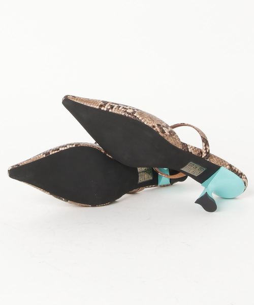 Jeffrey Campbell(ジェフリーキャンベル)の「キトゥンヒールミュール(サンダル・レディース・ベージュ・38/37/36/35/39)」の2枚目の写真