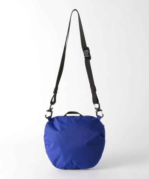 THE NORTH FACE(ザノースフェイス)の「<THE NORTH FACE> WP SLDR BAG/ミニショルダーバッグ(ショルダーバッグ・メンズ・ロイヤルブルー/ブラック・FREE)」の4枚目の写真