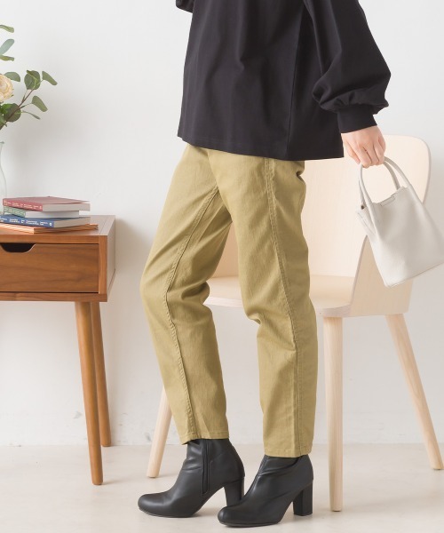OMNES（オムネス）の「テーパードストレッチイージーパンツ レギュラー丈（その他パンツ・レディース・チャコールグレー/ブラック/ベージュ/ネイビー/グレー/オフホワイト/オリーブ/カーキ/キャメル/グレイッシュブルー/ライトブルー/ブルー/テラコッタ・S/M/L/XL/XXL）」の8枚目の写真