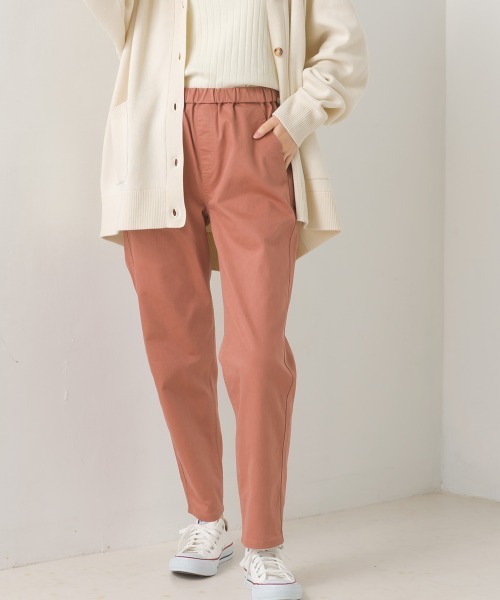 OMNES（オムネス）の「テーパードストレッチイージーパンツ レギュラー丈（その他パンツ・レディース・チャコールグレー/ブラック/ベージュ/ネイビー/グレー/オフホワイト/オリーブ/カーキ/キャメル/グレイッシュブルー/ライトブルー/ブルー/テラコッタ・S/M/L/XL/XXL）」の6枚目の写真