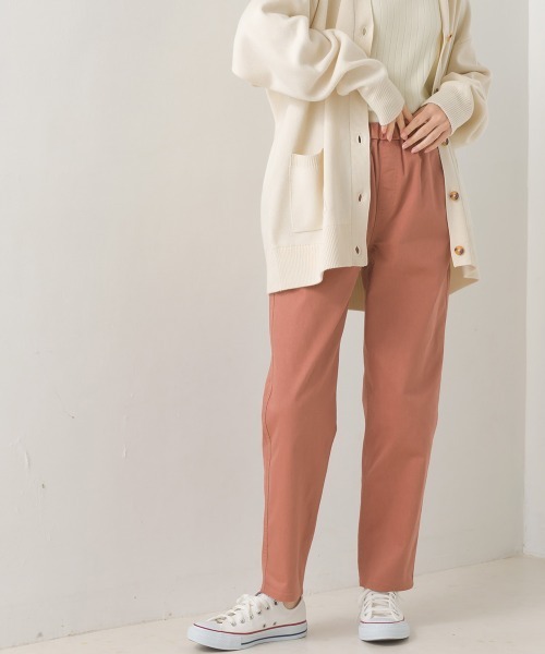 OMNES（オムネス）の「テーパードストレッチイージーパンツ レギュラー丈（その他パンツ・レディース・チャコールグレー/ブラック/ベージュ/ネイビー/グレー/オフホワイト/オリーブ/カーキ/キャメル/グレイッシュブルー/ライトブルー/ブルー/テラコッタ・S/M/L/XL/XXL）」の14枚目の写真