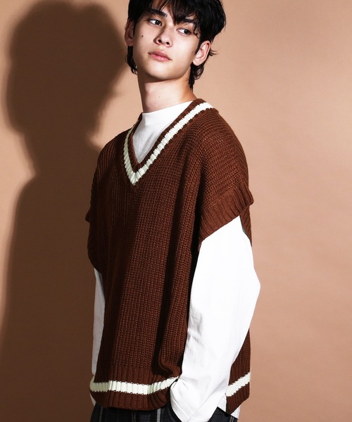 Air Tokyo（エアートウキョー）の「ビッグシルエット ローゲージ チルデンニットベスト 【ファッションインフルエンサーRyooo × AIR TOKYOコラボ】 オーバーサイズ Vネック（ベスト・メンズ・ブラック/ブラウン・M/L）」の12枚目の写真