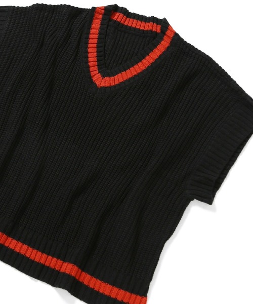 Air Tokyo（エアートウキョー）の「ビッグシルエット ローゲージ チルデンニットベスト 【ファッションインフルエンサーRyooo × AIR TOKYOコラボ】 オーバーサイズ Vネック（ベスト・メンズ・ブラック/ブラウン・M/L）」の3枚目の写真