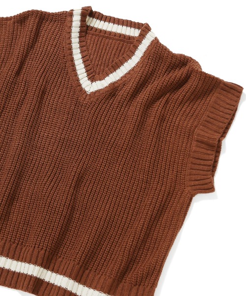 Air Tokyo（エアートウキョー）の「ビッグシルエット ローゲージ チルデンニットベスト 【ファッションインフルエンサーRyooo × AIR TOKYOコラボ】 オーバーサイズ Vネック（ベスト・メンズ・ブラック/ブラウン・M/L）」の10枚目の写真