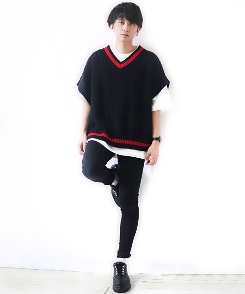 Air Tokyo（エアートウキョー）の「ビッグシルエット ローゲージ チルデンニットベスト 【ファッションインフルエンサーRyooo × AIR TOKYOコラボ】 オーバーサイズ Vネック（ベスト・メンズ・ブラック/ブラウン・M/L）」の9枚目の写真