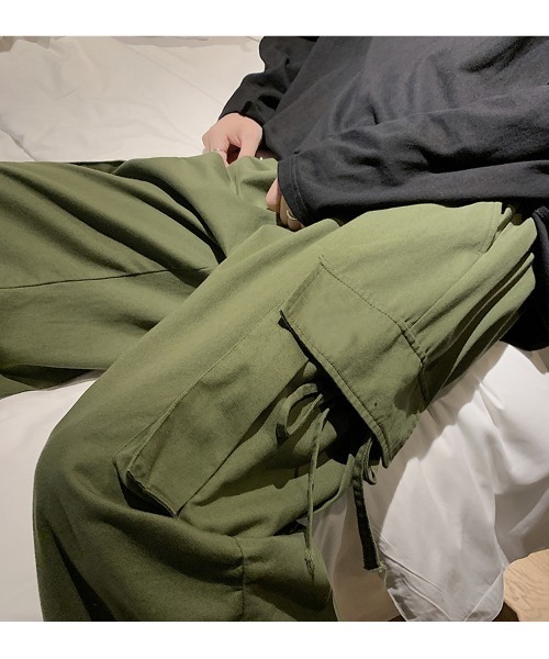ワイドシルエット カーゴパンツ / 軍パン（カーゴパンツ