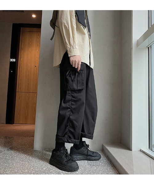 Ressaca(レサーカ)の「ワイドシルエット カーゴパンツ / 軍パン(カーゴパンツ・メンズ・ブラック/カーキ/グレイッシュベージュ・M/XL/L/S)」の5枚目の写真