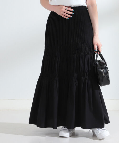 Ray BEAMS（レイビームス）の「Ray BEAMS / プリーツ シャーリング フレア スカート（スカート・レディース・ブラック/ベージュ・1/0）」の4枚目の写真