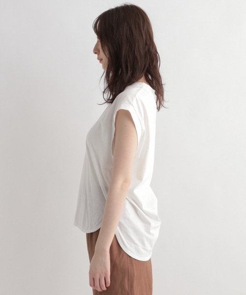 Andemiu（アンデミュウ）の「ノースリデザインカット949513（Tシャツ/カットソー・レディース・オフホワイト/ブラック/ブラウン・FREE）」の19枚目の写真