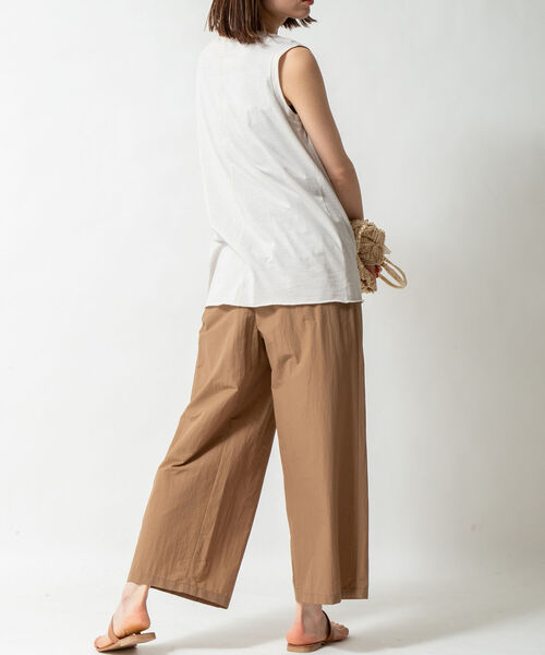 NOLLEY’S(ノーリーズ)の「ライトタフタイージーワイドパンツ(その他パンツ・レディース・ネイビー/キャメル・1/2)」の15枚目の写真