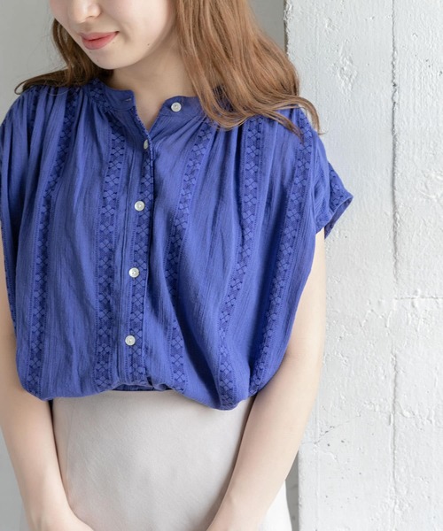 URBAN RESEARCH Sonny Label（アーバンリサーチサニーレーベル）の「楊柳ギャザーブラウス（シャツ/ブラウス・レディース・ブラック/オフホワイト/レッド/ブルー・FREE）」の16枚目の写真