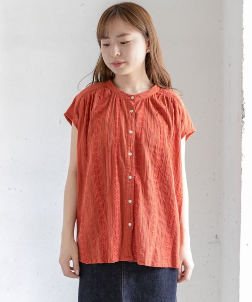 URBAN RESEARCH Sonny Label（アーバンリサーチサニーレーベル）の「楊柳ギャザーブラウス（シャツ/ブラウス・レディース・ブラック/オフホワイト/レッド/ブルー・FREE）」の22枚目の写真