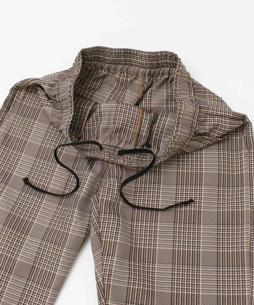 ITEMS URBANRESEARCH(アイテムズ アーバンリサーチ)の「先染めチェック イージースラックス(その他パンツ・メンズ・グレー/ブラウン/ベージュ・MEDIUM/LARGE)」の15枚目の写真