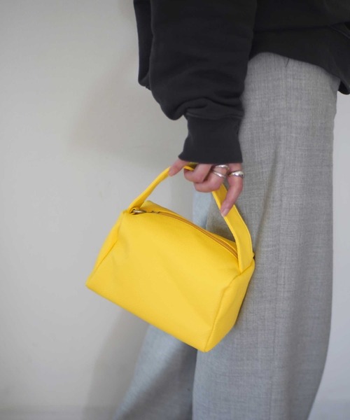 ammy.（エイミードット）の「【 ammy. / エイミードット 】ワンハンドル ミニ スクエア ポーチ バッグ / ショルダーバッグ（ショルダーバッグ・レディース・オレンジ/ブラック/ホワイト/グリーン/シャンパン/ピンク/イエロー・FREE）」の4枚目の写真