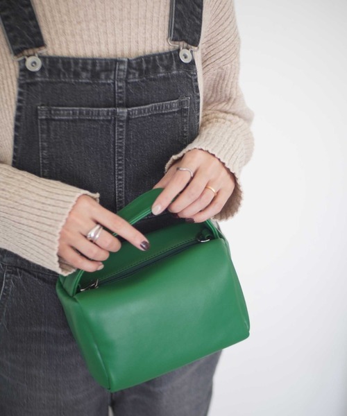 ammy.（エイミードット）の「【 ammy. / エイミードット 】ワンハンドル ミニ スクエア ポーチ バッグ / ショルダーバッグ（ショルダーバッグ・レディース・オレンジ/ブラック/ホワイト/グリーン/シャンパン/ピンク/イエロー・FREE）」の3枚目の写真