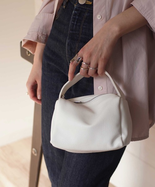 ammy.（エイミードット）の「【 ammy. / エイミードット 】ワンハンドル ミニ スクエア ポーチ バッグ / ショルダーバッグ（ショルダーバッグ・レディース・オレンジ/ブラック/ホワイト/グリーン/シャンパン/ピンク/イエロー・FREE）」の13枚目の写真