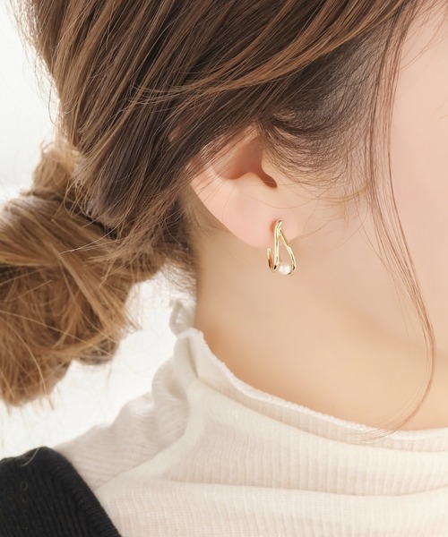 Phoebe（フィービィー）の「【金属アレルギー対応】フロートパールセラミックピアス（ピアス（両耳用）・レディース・ゴールド・FREE）」の6枚目の写真