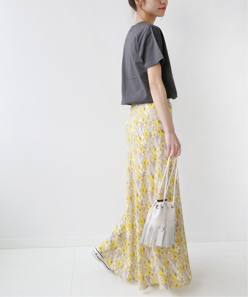 JOURNAL STANDARD relume(ジャーナルスタンダード レリューム)の「レトロフラワープリントマーメイドスカート◆(スカート・レディース・ネイビー/イエロー・38/36)」の8枚目の写真