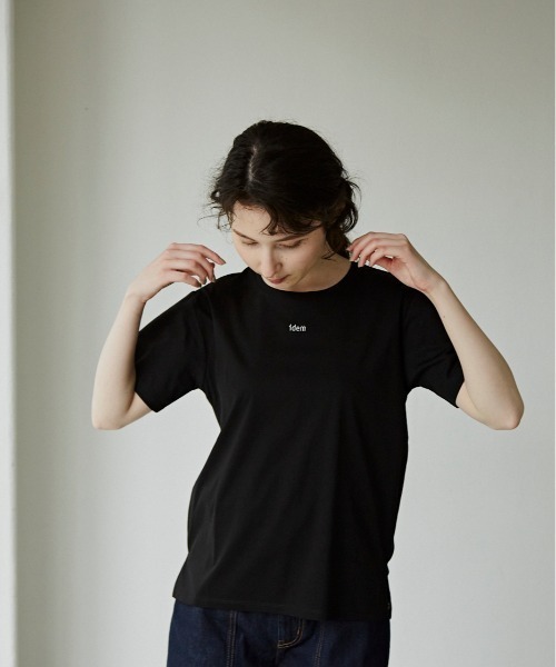 idem（イデム）の「idem basic T-shirt/idemベーシック刺繍ロゴTシャツ【新色あり】（Tシャツ/カットソー・レディース・ブラック/オフホワイト/カーキ/ブルー・FREE）」の11枚目の写真