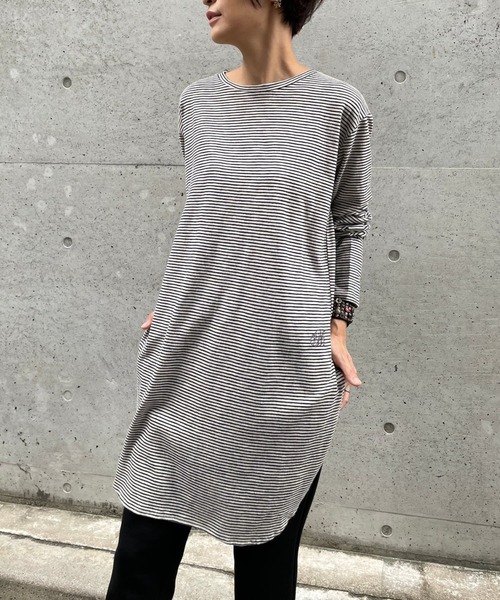 BEARDSLEY（ビアズリー）の「シンプルTイニシャル入（Tシャツ/カットソー・レディース・ホワイト/ブラック・FREE）」の2枚目の写真