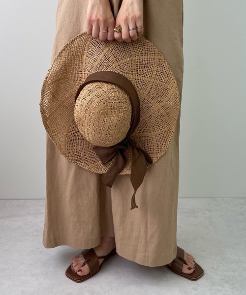 LE MORE（リモア）の「クロスフラットサンダル（サンダル・レディース・ブラック/ベージュ/ブラウン・S/M/L）」の4枚目の写真