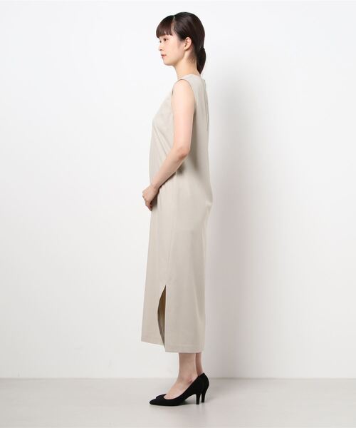 TITE IN THE STORE（ティテ　インザ　ストア）の「ナチュラルタッチ機能素材ノースリーブワンピース（ワンピース・レディース・チャコールグレー/ベージュ/ブラウン/グリーン/ブルー・38）」の7枚目の写真