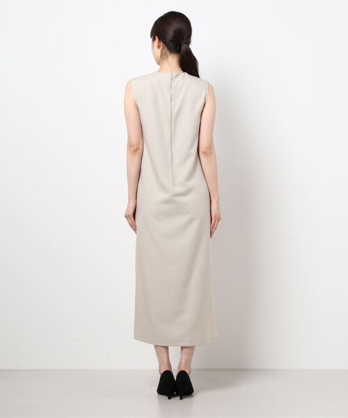 TITE IN THE STORE（ティテ　インザ　ストア）の「ナチュラルタッチ機能素材ノースリーブワンピース（ワンピース・レディース・チャコールグレー/ベージュ/ブラウン/グリーン/ブルー・38）」の6枚目の写真