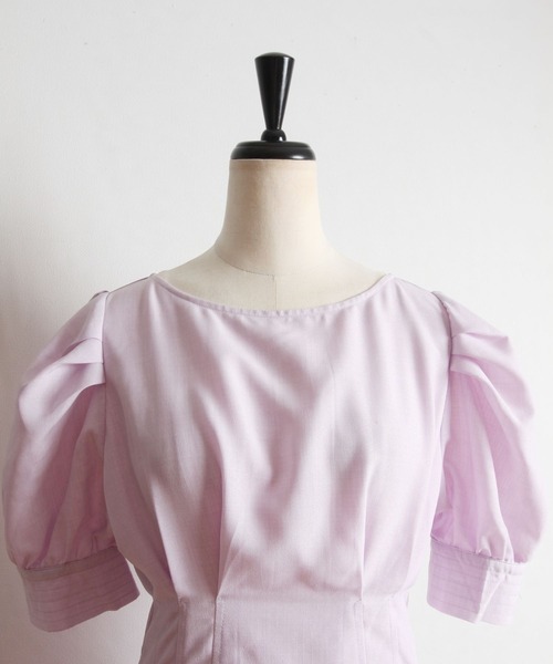 tocco closet（トッコ　クローゼット）の「パワーショルダーリネンライクタックワンピース（ワンピース・レディース・ラベンダー/ネイビー・M）」の4枚目の写真