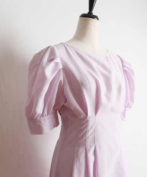 tocco closet（トッコ　クローゼット）の「パワーショルダーリネンライクタックワンピース（ワンピース・レディース・ラベンダー/ネイビー・M）」の5枚目の写真