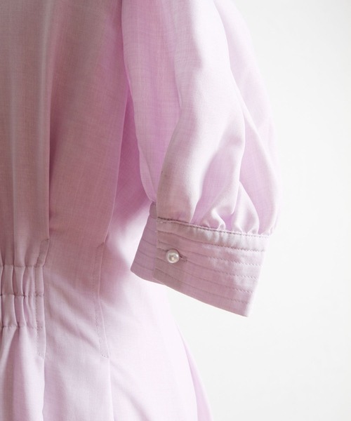 tocco closet（トッコ　クローゼット）の「パワーショルダーリネンライクタックワンピース（ワンピース・レディース・ラベンダー/ネイビー・M）」の7枚目の写真