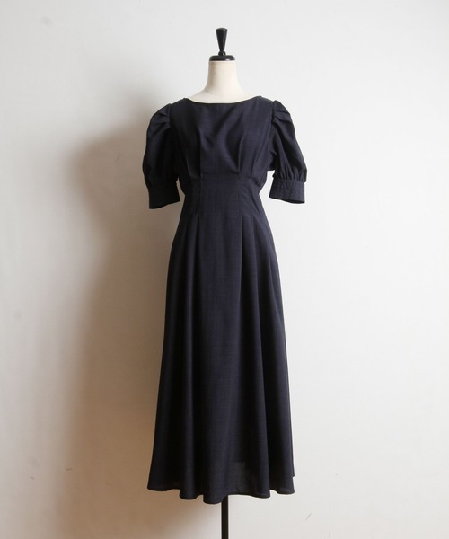 tocco closet（トッコ　クローゼット）の「パワーショルダーリネンライクタックワンピース（ワンピース・レディース・ラベンダー/ネイビー・M）」の18枚目の写真
