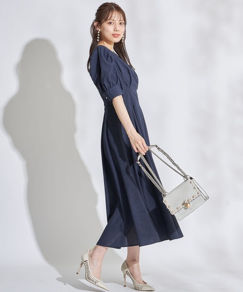 tocco closet（トッコ　クローゼット）の「パワーショルダーリネンライクタックワンピース（ワンピース・レディース・ラベンダー/ネイビー・M）」の11枚目の写真