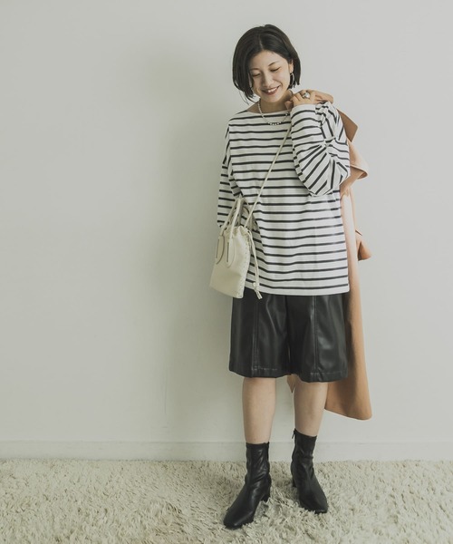 URBAN RESEARCH（アーバンリサーチ）の「フェイクレザーハーフパンツ（その他パンツ・レディース・ブラック/ベージュ系その他・36/38）」の9枚目の写真