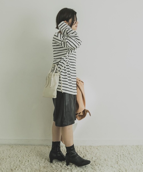 URBAN RESEARCH（アーバンリサーチ）の「フェイクレザーハーフパンツ（その他パンツ・レディース・ブラック/ベージュ系その他・36/38）」の7枚目の写真