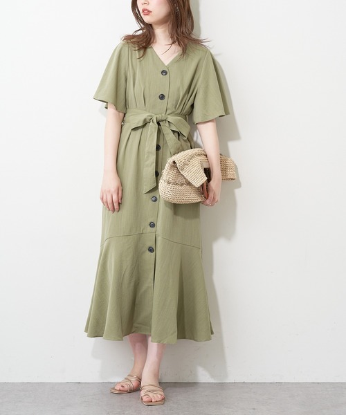 natural couture(ナチュラルクチュール)の「釦あきマーメイド2WAYワンピース(ワンピース・レディース・カーキ/ストライプ/ブラック/ベージュ・FREE)」の9枚目の写真