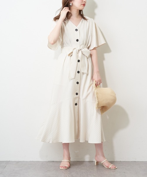natural couture(ナチュラルクチュール)の「釦あきマーメイド2WAYワンピース(ワンピース・レディース・カーキ/ストライプ/ブラック/ベージュ・FREE)」の17枚目の写真